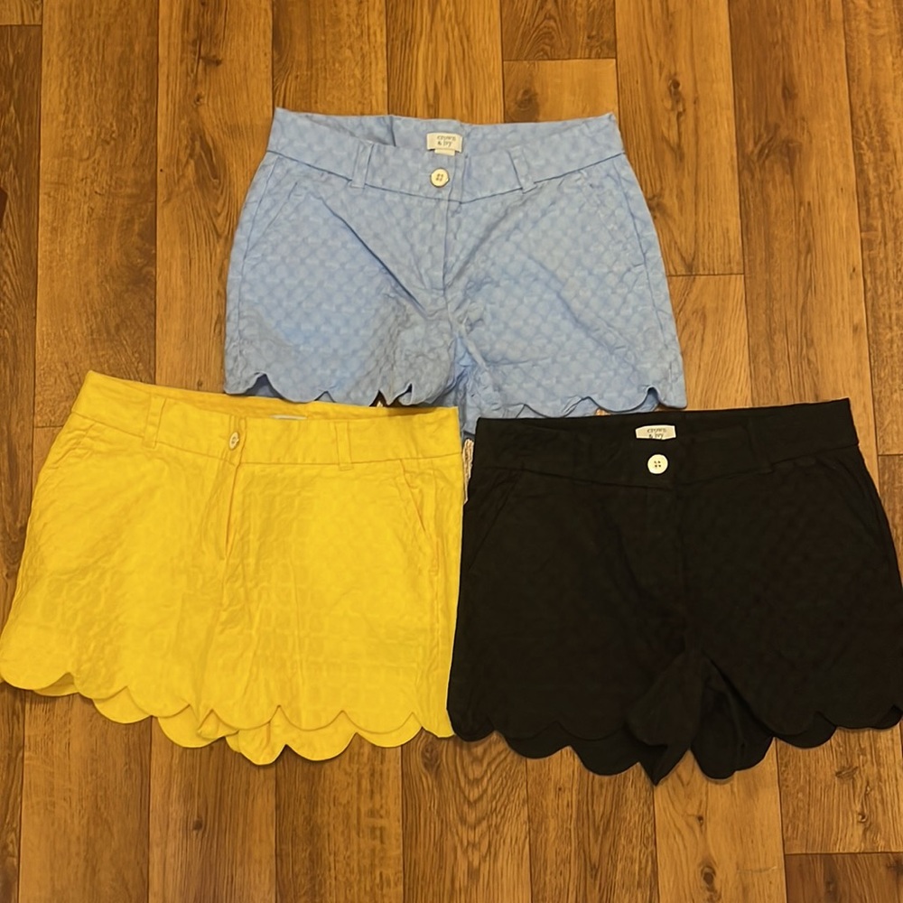 3 pairs Crown and Ivey shorts size 6.
